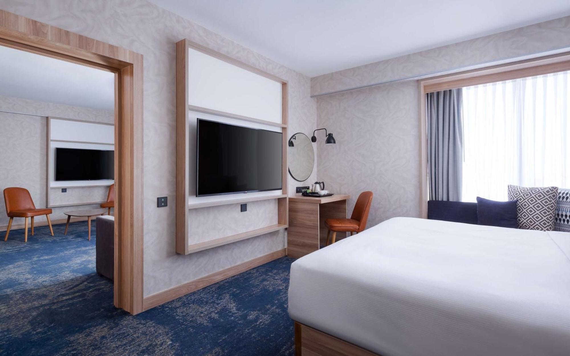 Hilton Garden Inn Samarkand Bagian luar foto