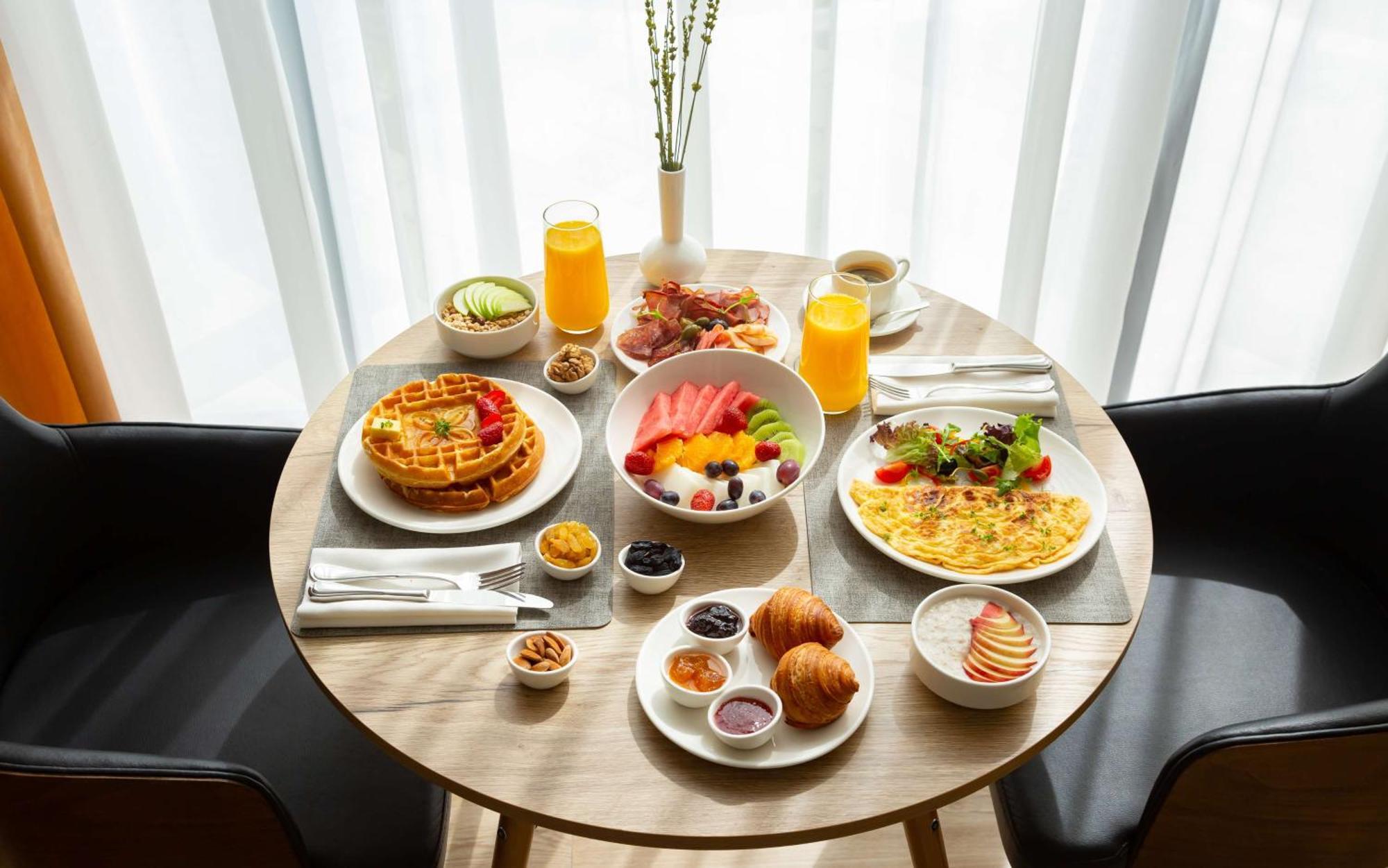 Hilton Garden Inn Samarkand Bagian luar foto